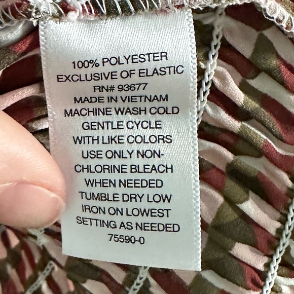 Worthington geo design smocked top xs - Picture 8 of 9